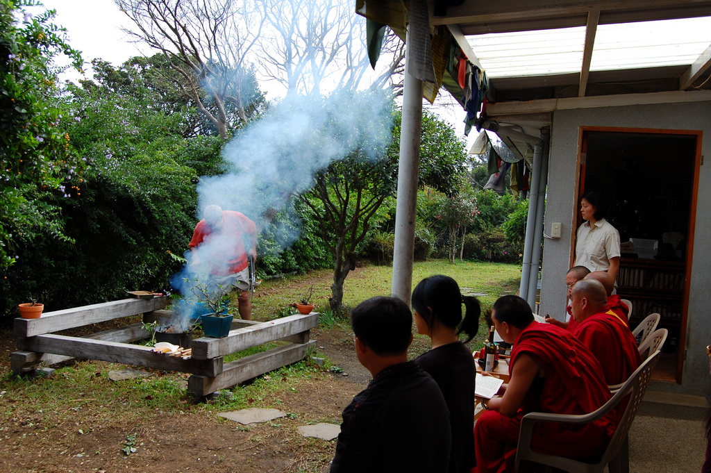 Rinpoche BBQ at Nic's
 14016