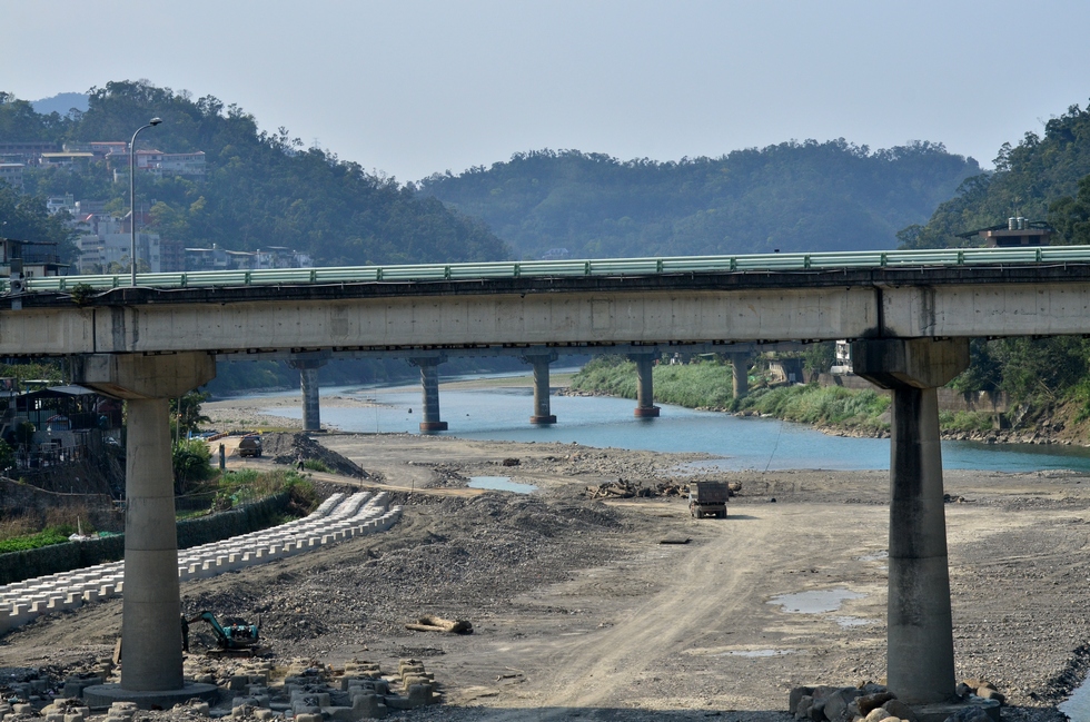 toward Loufeng 落鳳山 DSC_0342