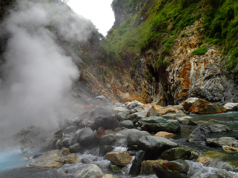 Lulu hot springs 轆轆溫泉 P4150167