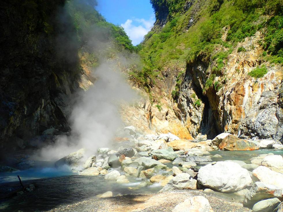 Lulu hot springs 轆轆溫泉 P4160695