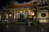 next photo: Lungshan Temple 龍山寺