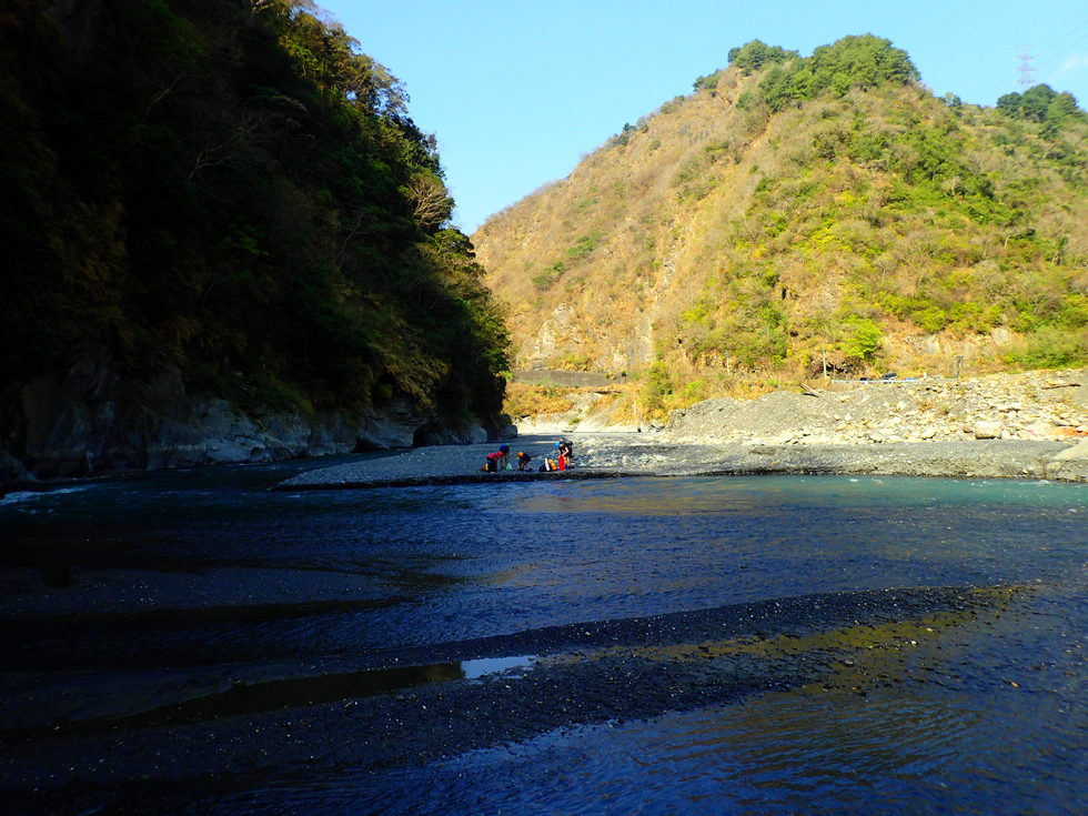 Danda stream 丹大溪 Hot springs survey P2280437