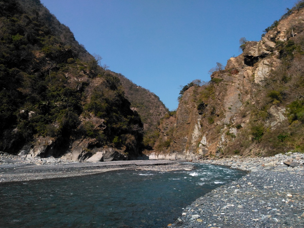 Danda stream 丹大溪 Hot springs survey P_20190228_103116