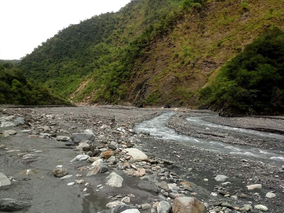 Heping river 和平溪 to Mohen hot springs 莫很溫泉 IMG_20190404_131313_9