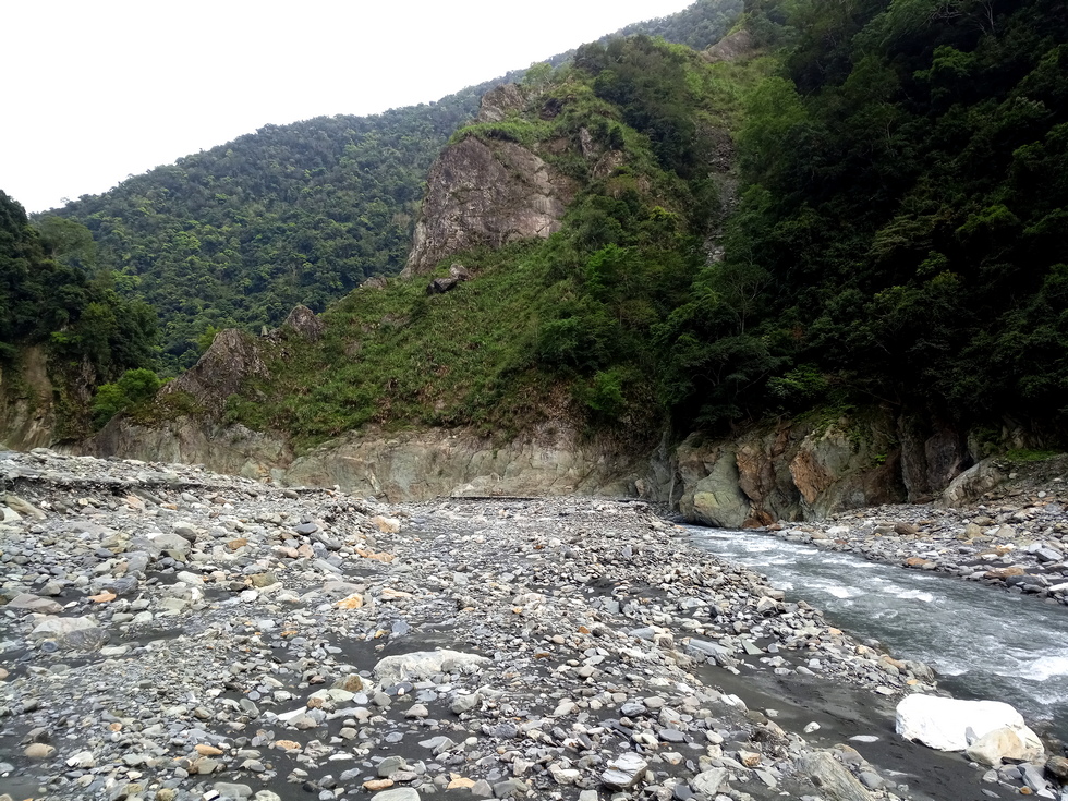 Heping river 和平溪 to Mohen hot springs 莫很溫泉 IMG_20190404_161442_9