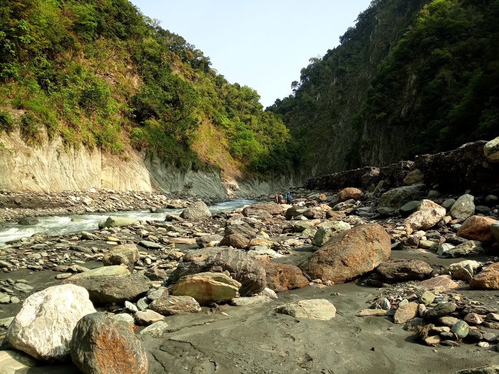 Heping river 和平溪 to Mohen hot springs 莫很溫泉 IMG_20190405_084308_0