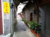 next photo: narrow Pingxi 平溪 street